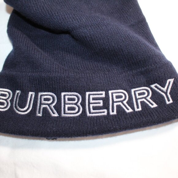 NWT Burberry Intarsia Embroidered Logo  Beanie Cap Knit 100% Cashmere One Size